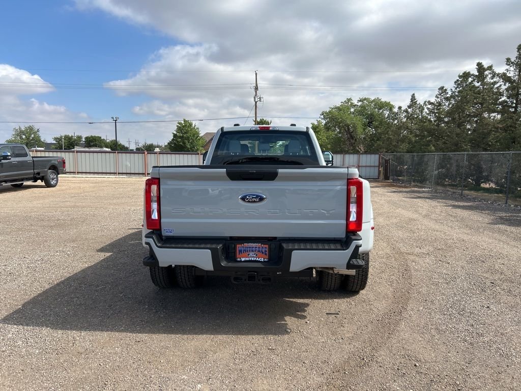 New 2026 Avalanche Ford XL image 5