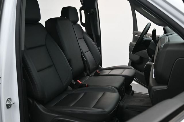 Used 2025 White GMC SLT image 29