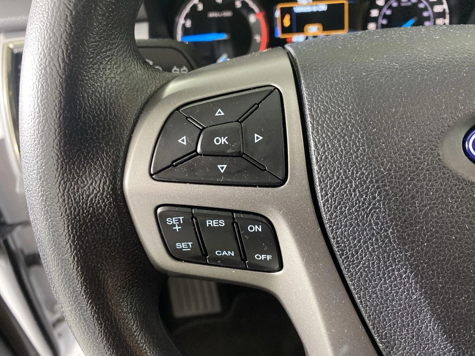 Used 2023 Oxford White Ford XLT image 23