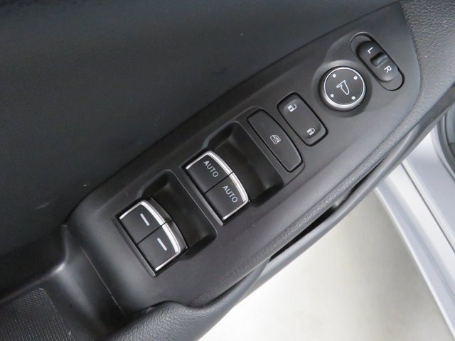 Used 2021 Lunar Silver Metallic Honda LX image 22