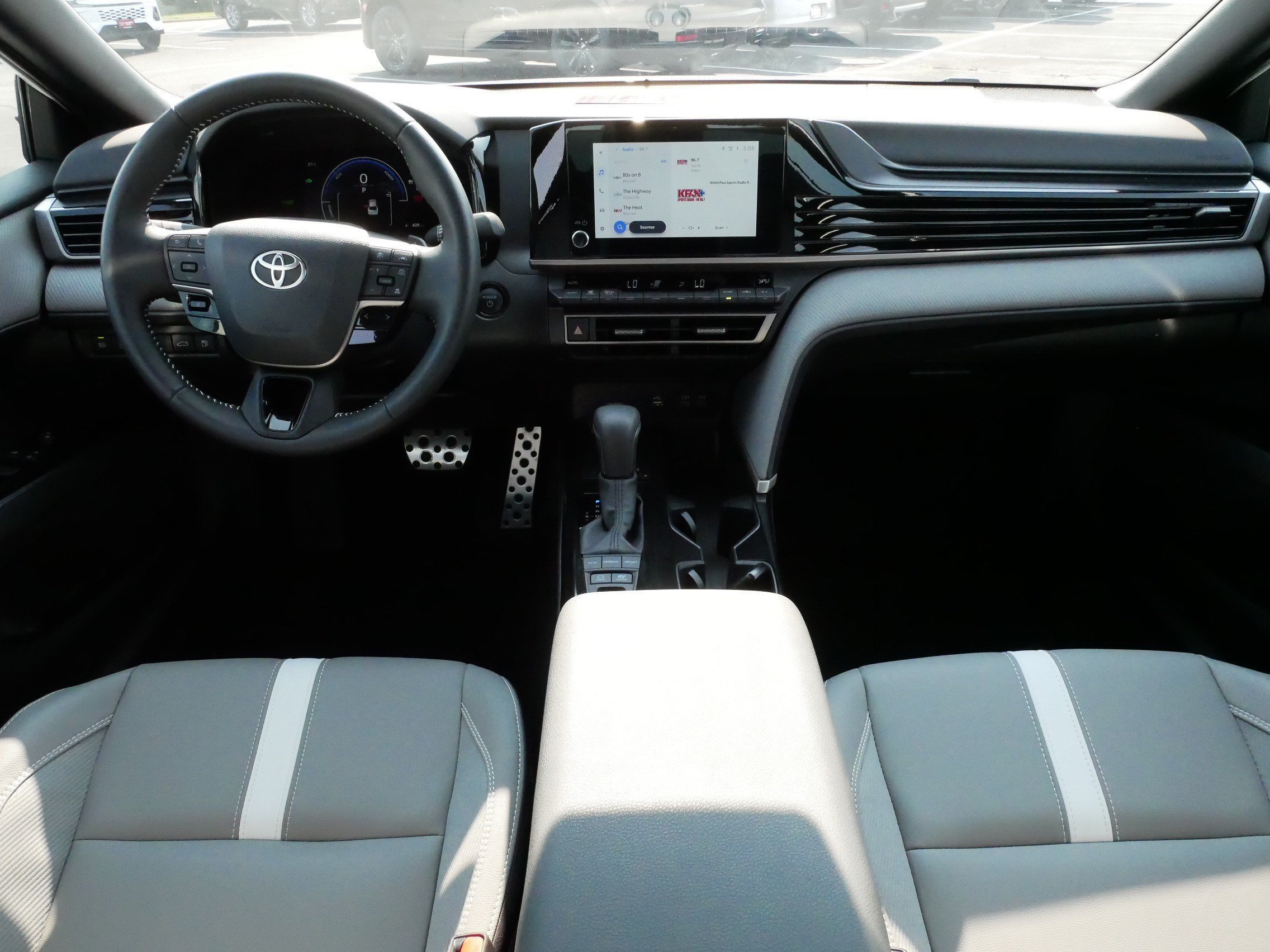 Certified Used 2025 ICE CAP Toyota SE image 10