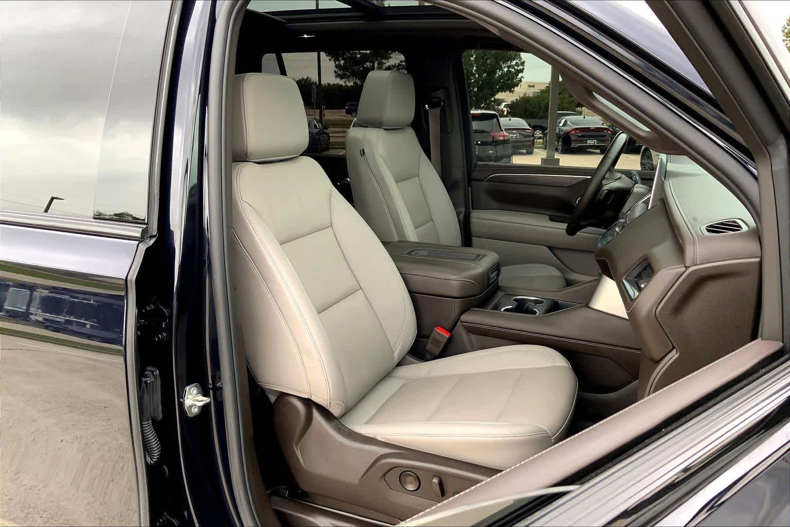 Used 2023 Midnight Blue Metallic Chevrolet Z71 image 9