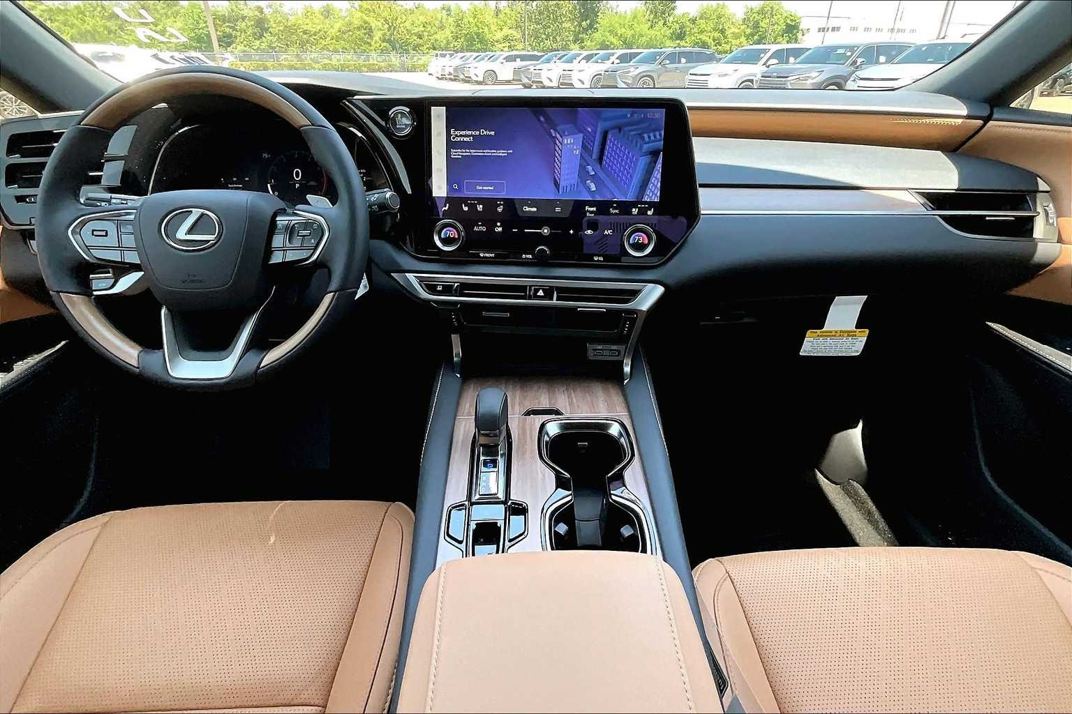 Used 2025 Eminent White Pearl Lexus Premium Plus image 5