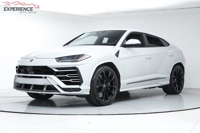 2020 Lamborghini Urus 