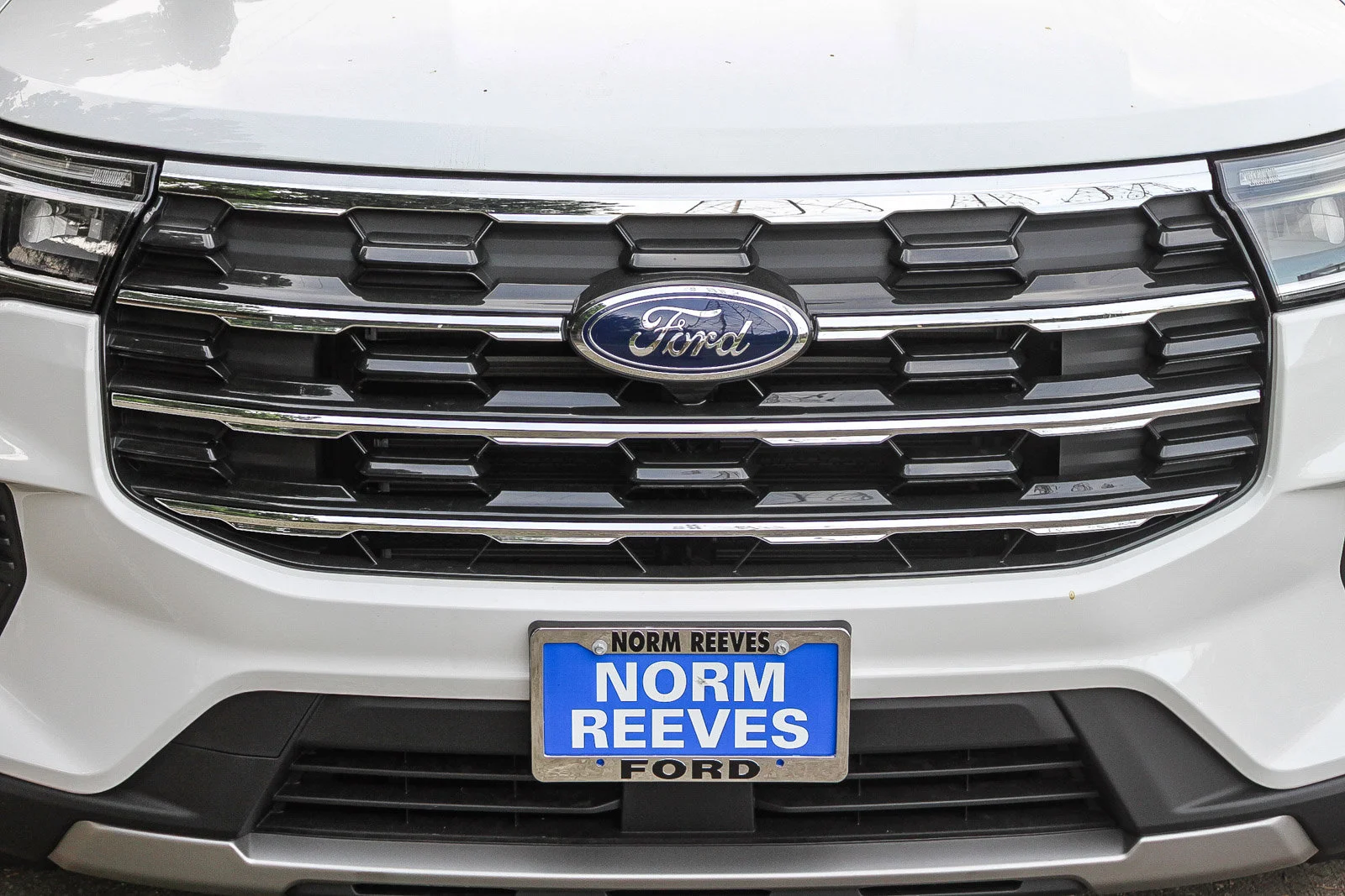 New 2026 Star White Metallic Tri-Coat Ford Active image 5