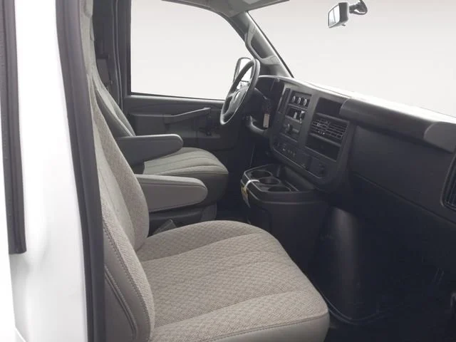 2025 Chevrolet Express Cargo Work Van - Photo 12