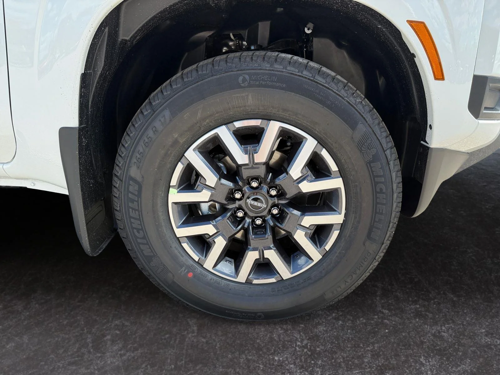 New 2026 GLACIER WHITE NISSAN CREW CAB 4X4 SV image 28