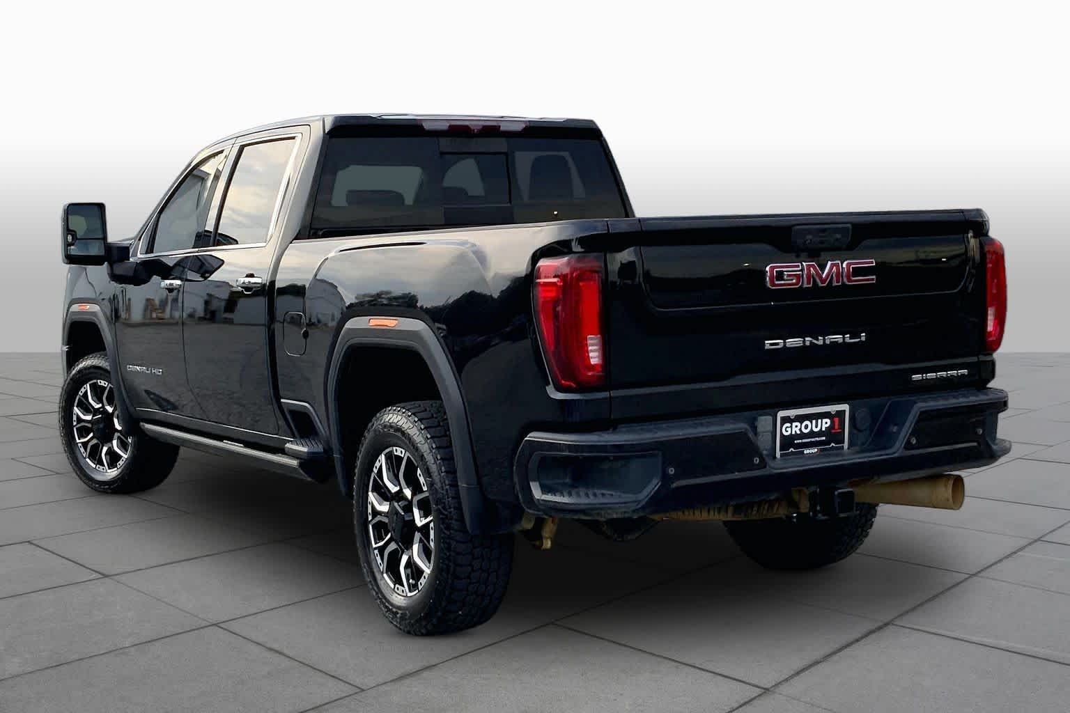 Used 2022 Ebony Twilight Metallic GMC Denali image 11
