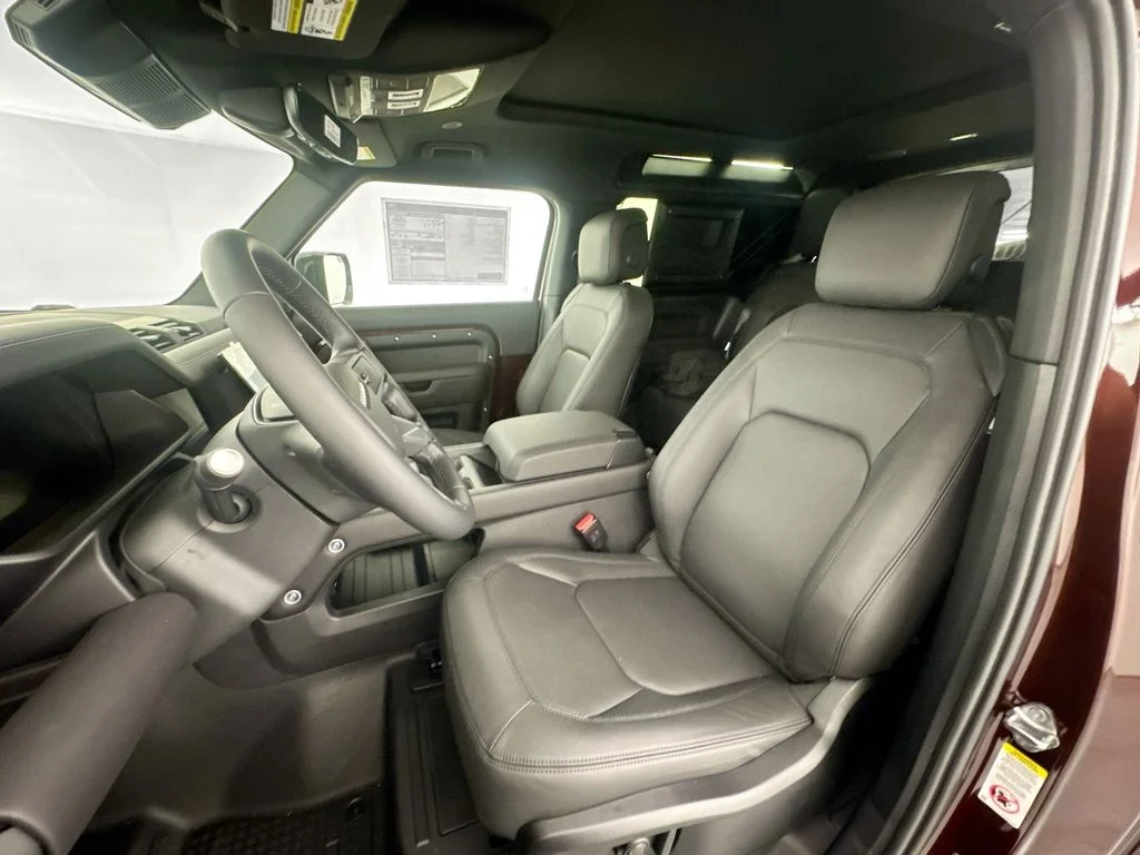 New 2026 Sedona Red Land Rover X-Dynamic SE image 21