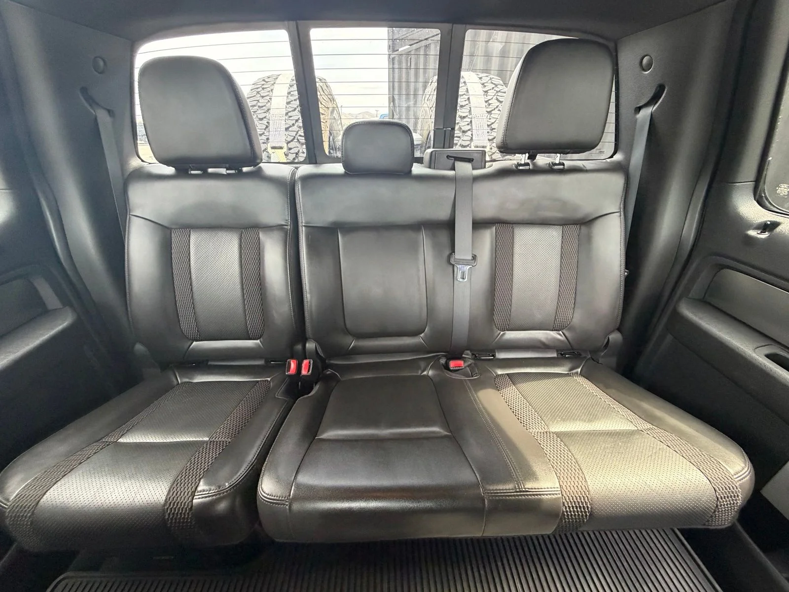 Used 2013 White Ford SVT Raptor image 26