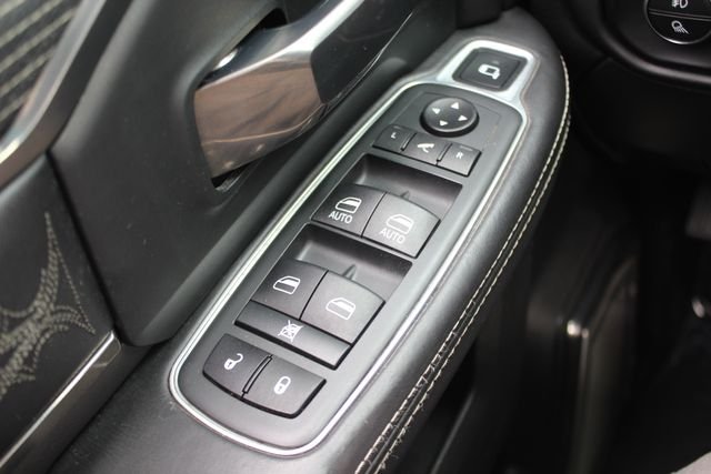 Used 2020 Silver Ram Limited image 19
