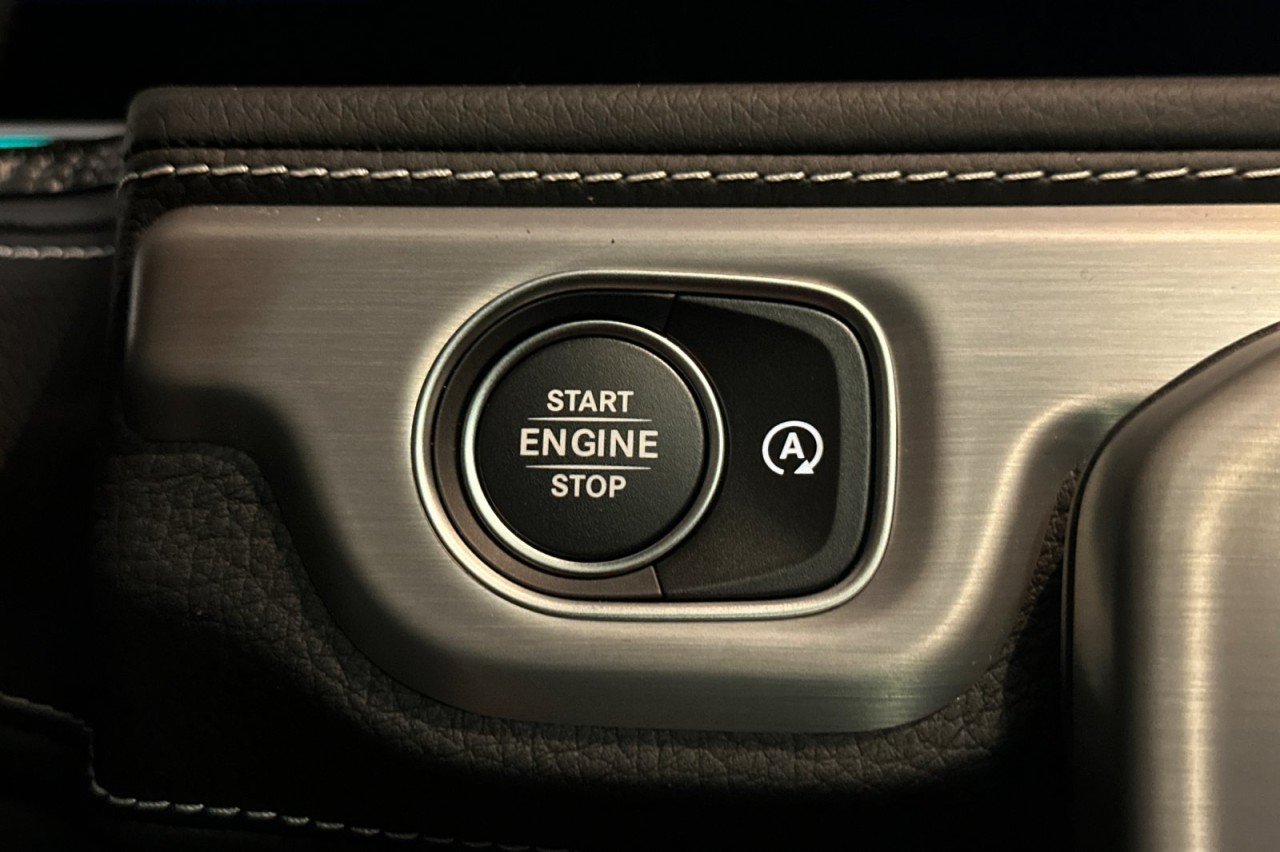 New 2026 MANUFAKTUR Moonlight White Magno Mercedes-Benz AMG® G 63 SUV image 22