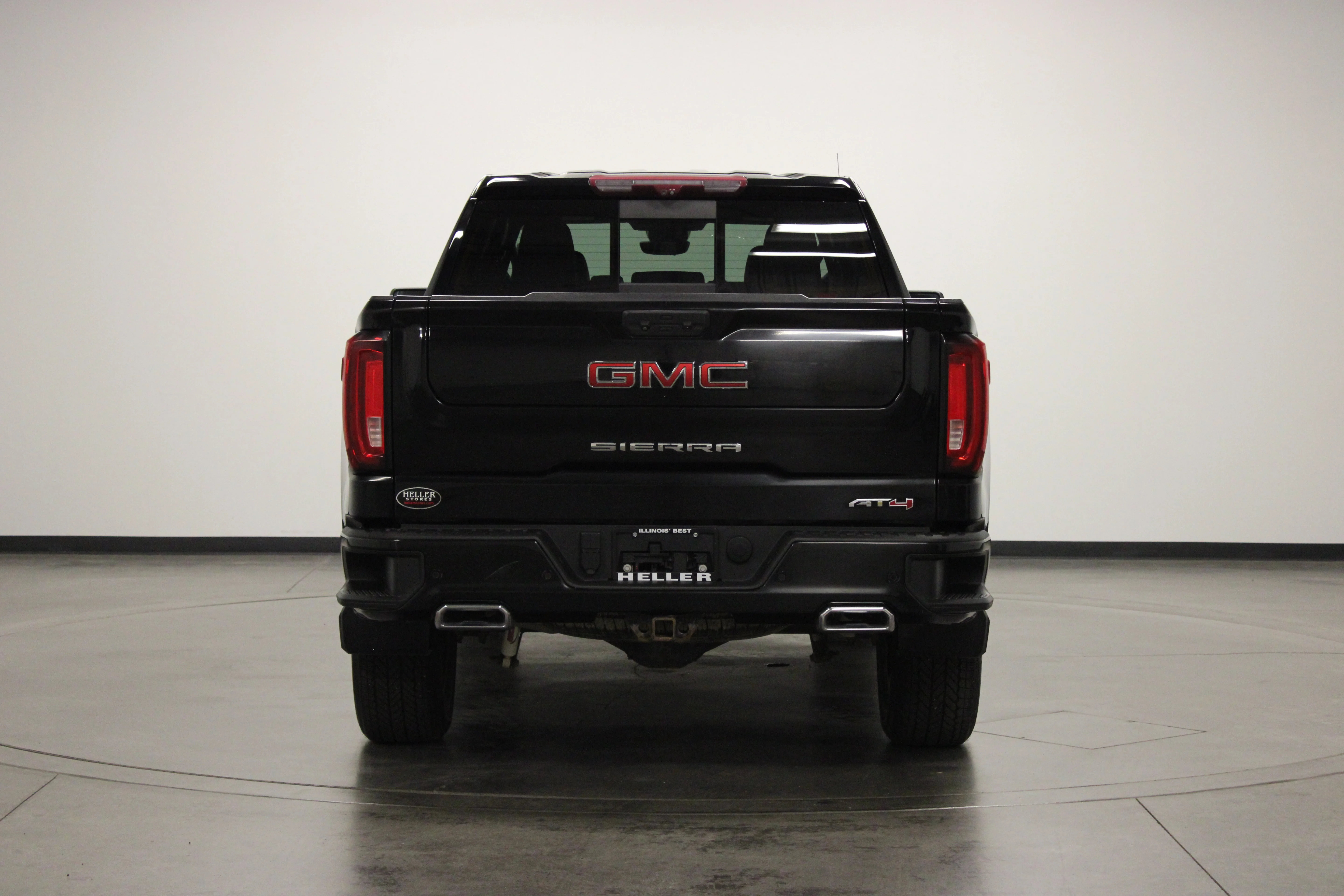 Used 2023 Onyx Black GMC AT4 image 7