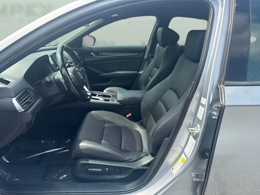 Used 2020  Honda Sport image 6