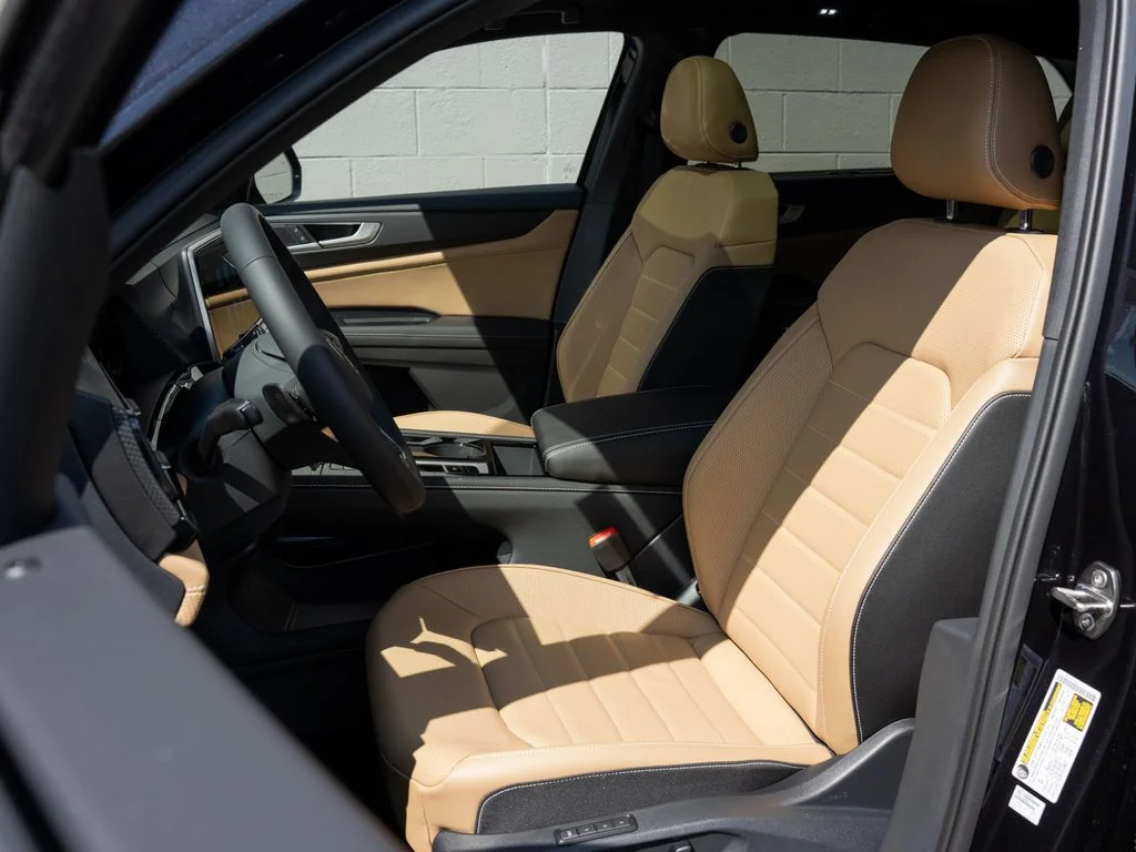 New 2026 Deep Black Pearl Volkswagen 2.0T SEL R-Line Black image 8