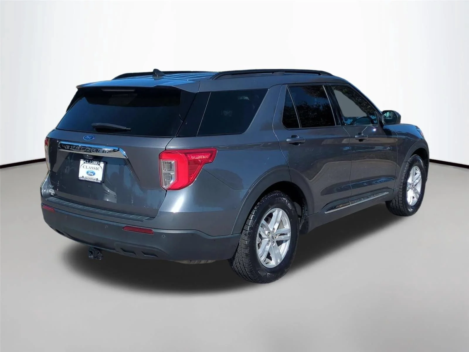 Used 2024 Carbonized Gray Ford XLT image 5