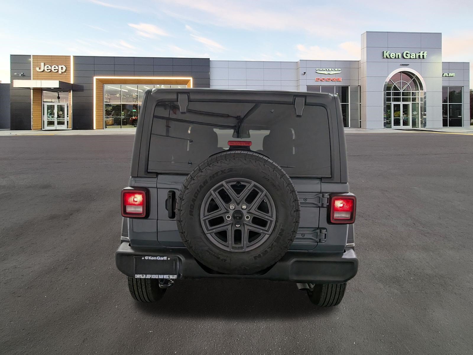 New 2026 Anvil Clear-Coat Exterior Paint Jeep Sport S image 5