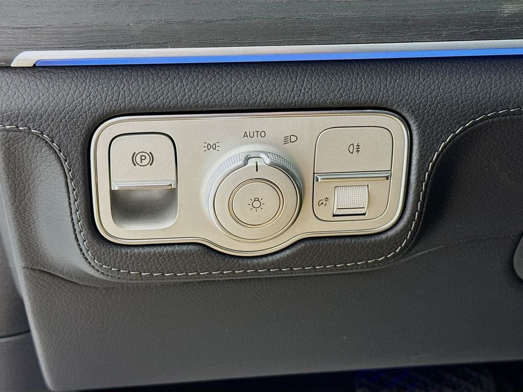Certified Used 2025 White Mercedes-Benz GLE 450 image 11