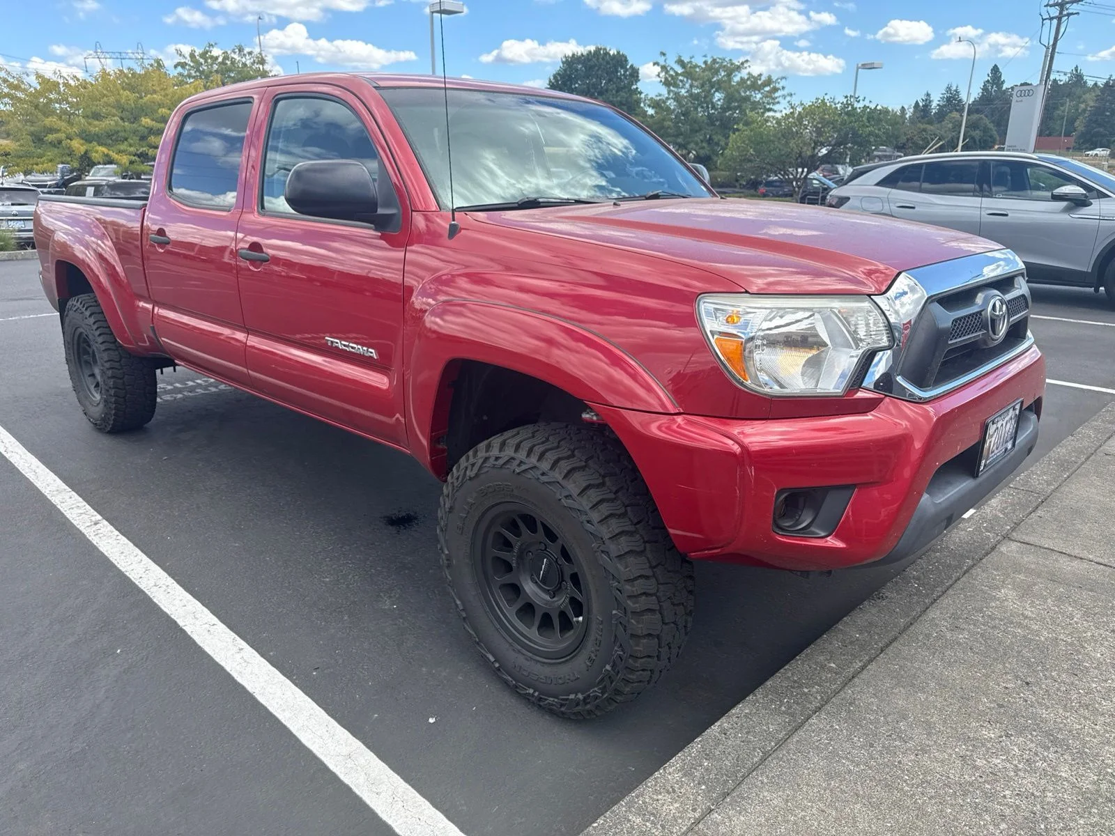 Used 2014  Toyota Base image 4