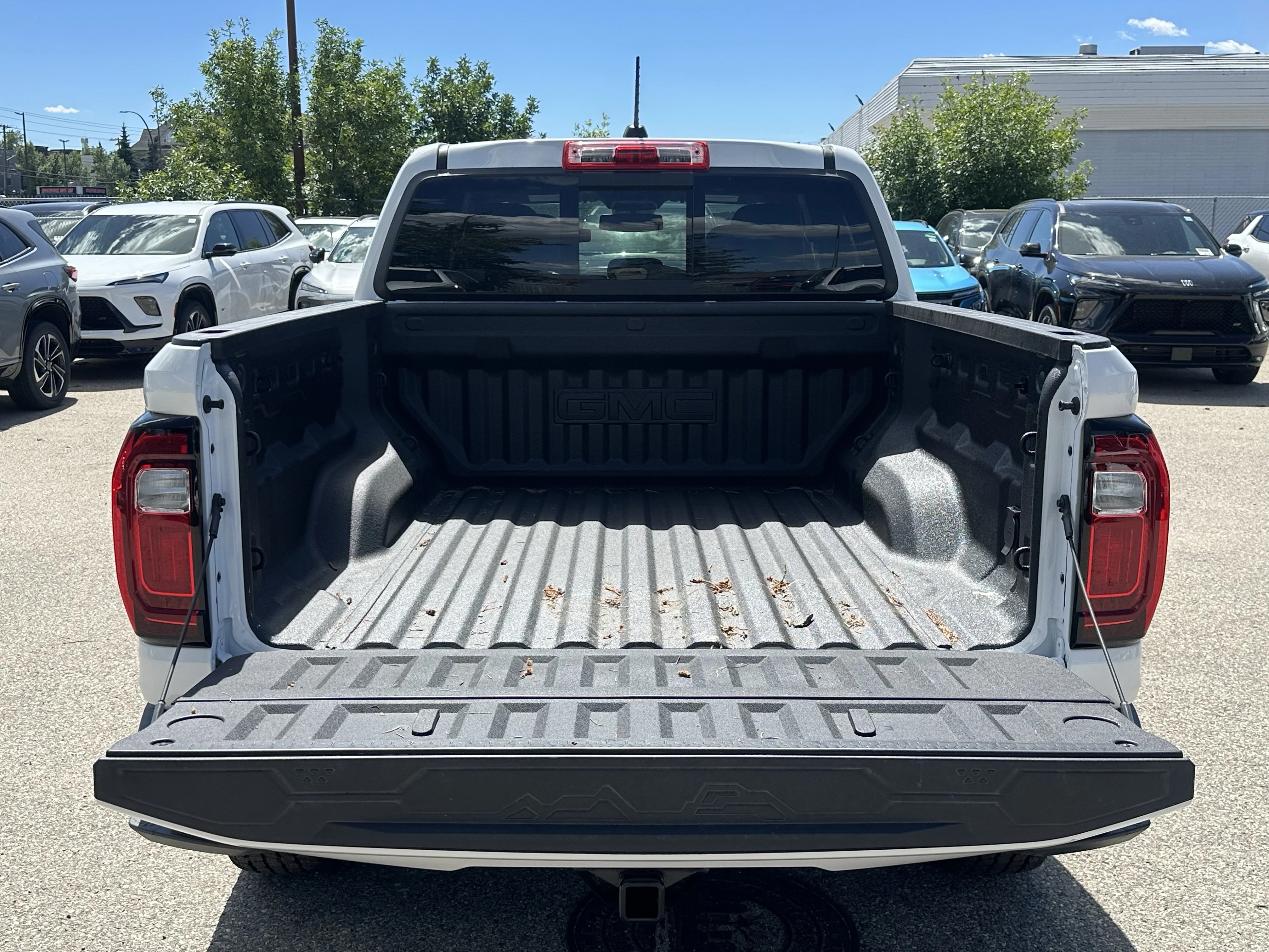New 2026 Summit White GMC AT4 image 8