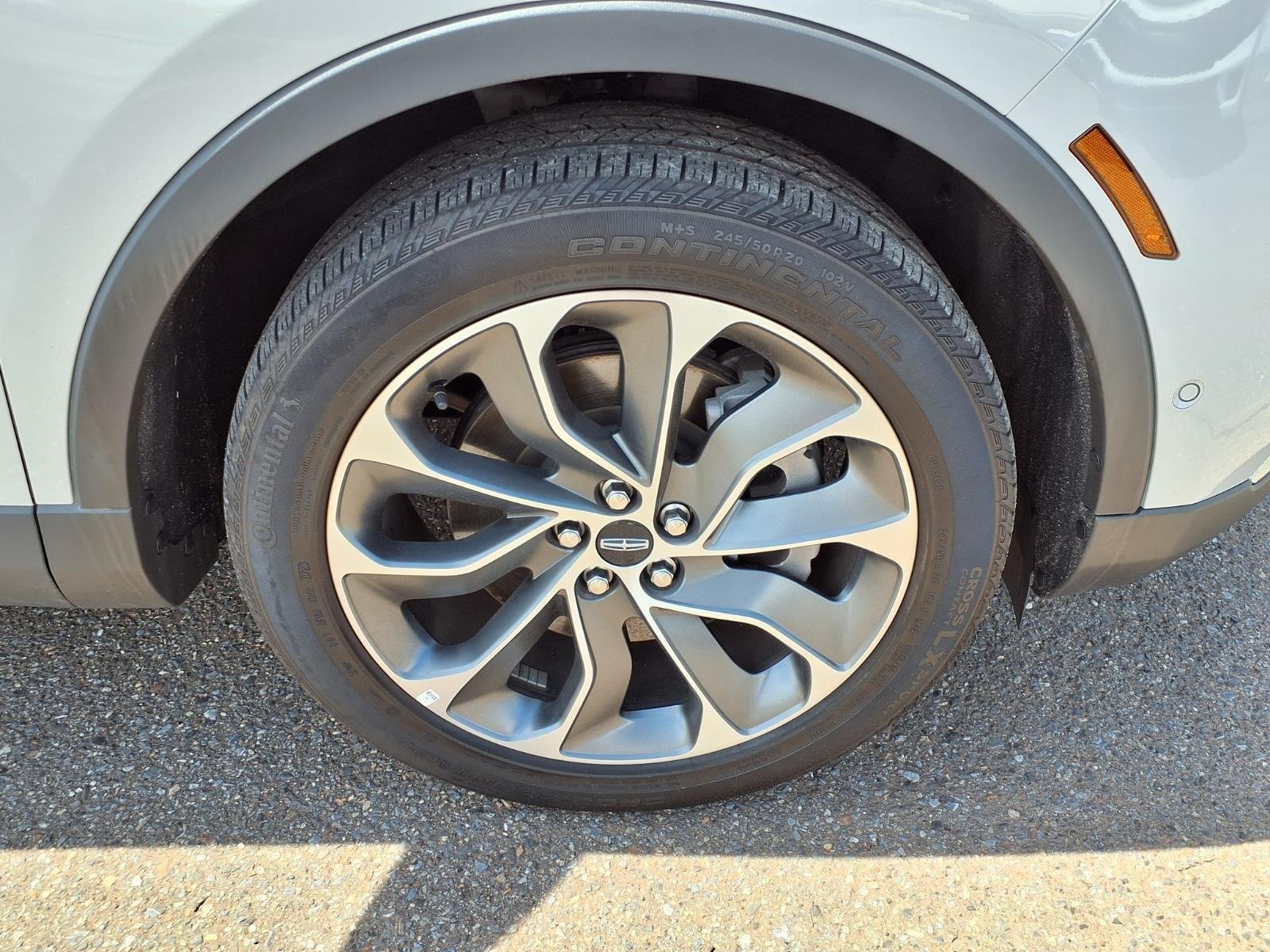 Used 2023 Ceramic Pearl Metallic Tinted Clearcoat Lincoln Reserve image 12