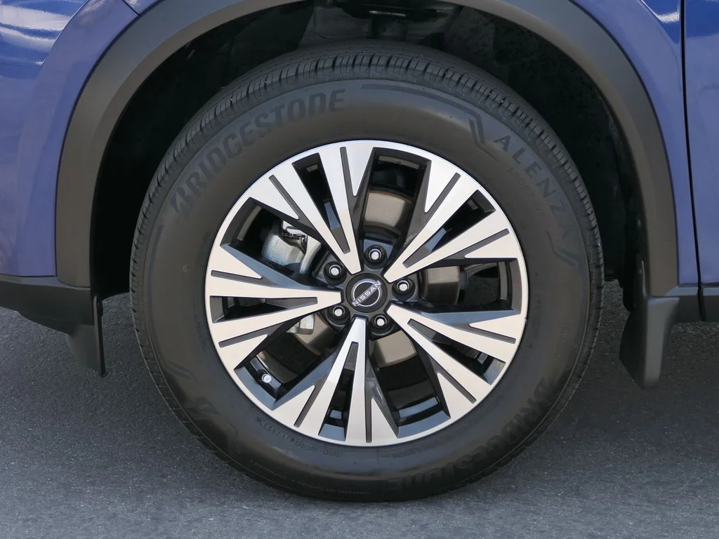 Used 2023 Blue Nissan SV image 9