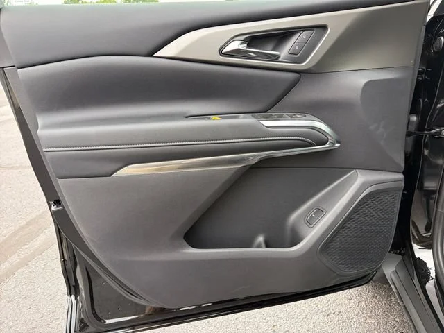 2027 Chevrolet Traverse LT - Photo 16