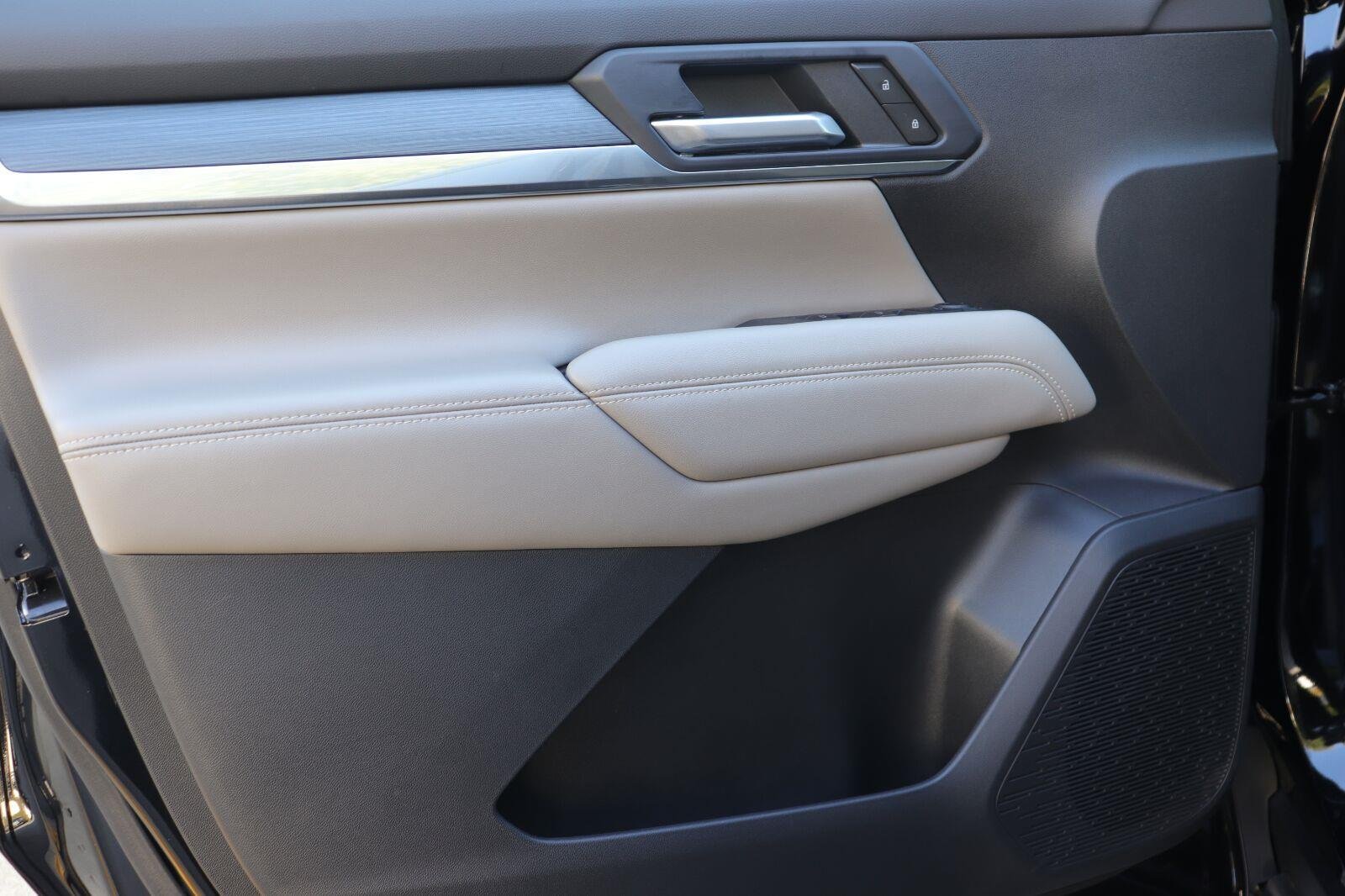 Used 2025 Ebony Twilight Metallic GMC AWD Elevation image 9