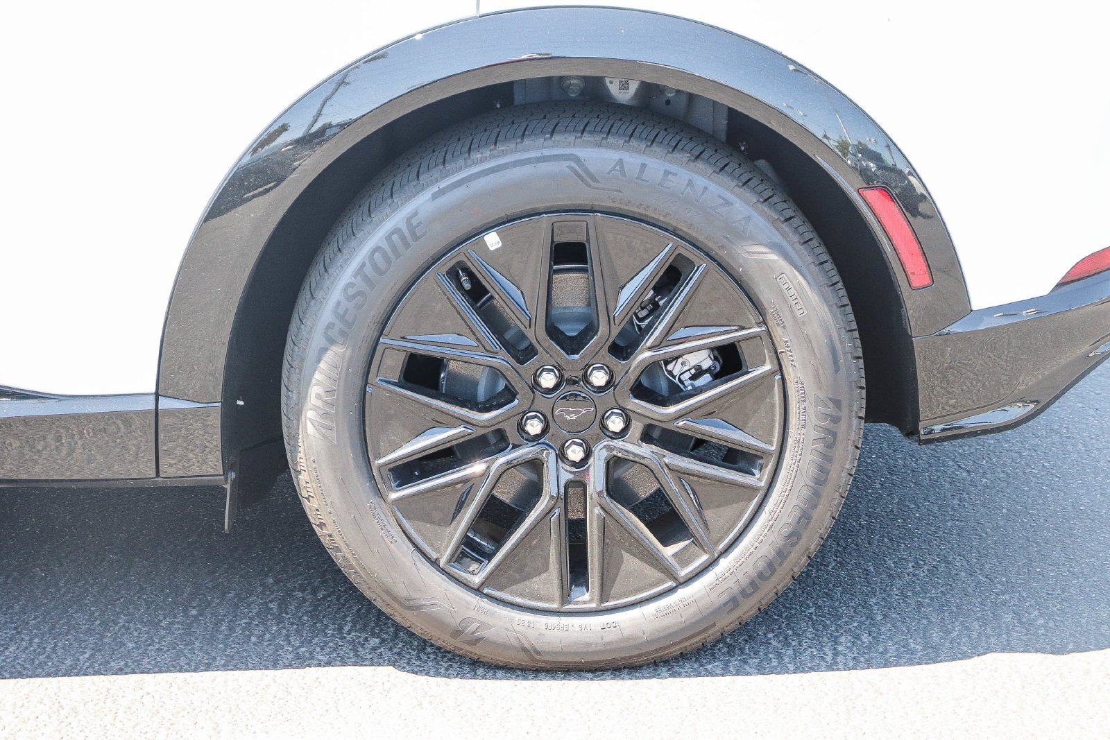 New 2026 Star White Metallic Tri-coat Ford Premium image 9