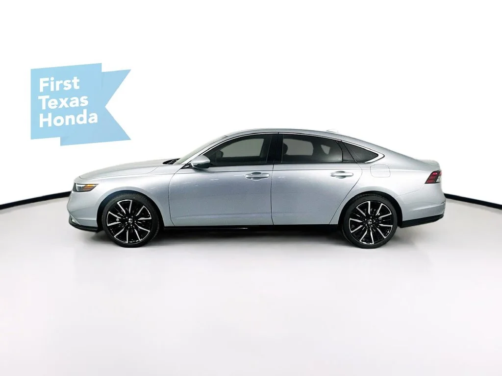 New 2026 Silver Honda Touring image 4