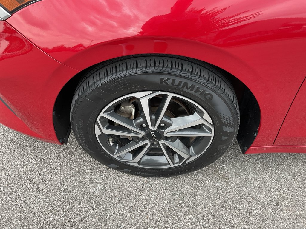 Certified Used 2023 Currant Red Kia LXS image 5
