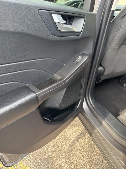 Used 2021 Gray Ford SE image 13