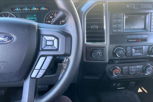 Used 2015 Oxford White Ford XLT image 19