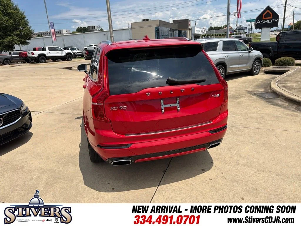 Used 2019 Red Volvo T6 R-Design image 10