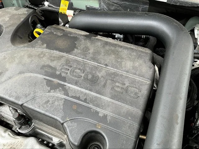 Used 2025 Green Chevrolet LT image 32