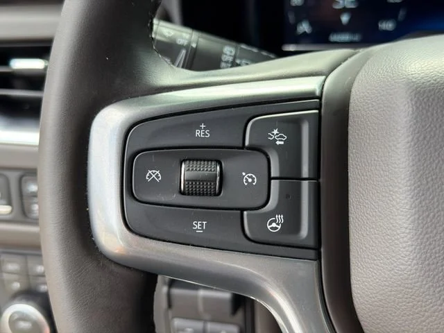 Used 2024 Summit White Chevrolet Z71 image 25