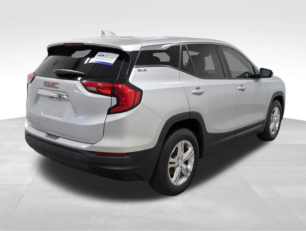 Certified Used 2018 Quicksilver Metallic GMC SLE image 16