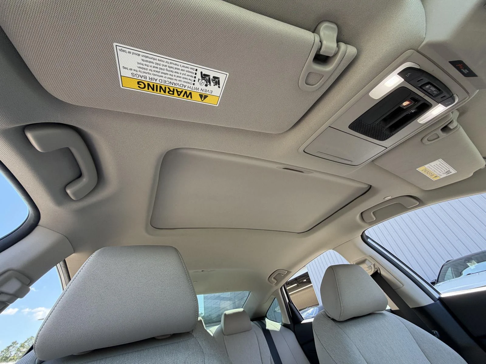 Used 2024 Platinum White Pearl Honda EX image 22