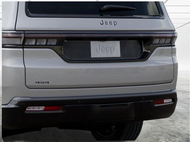 New 2026 Silver-Zynith Exterior Paint Jeep Limited Reserve image 14