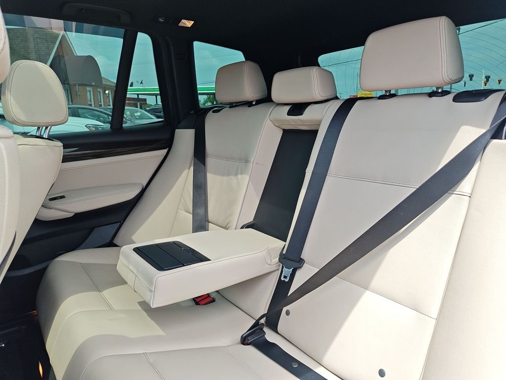 Used 2013 White BMW xDrive28i image 14