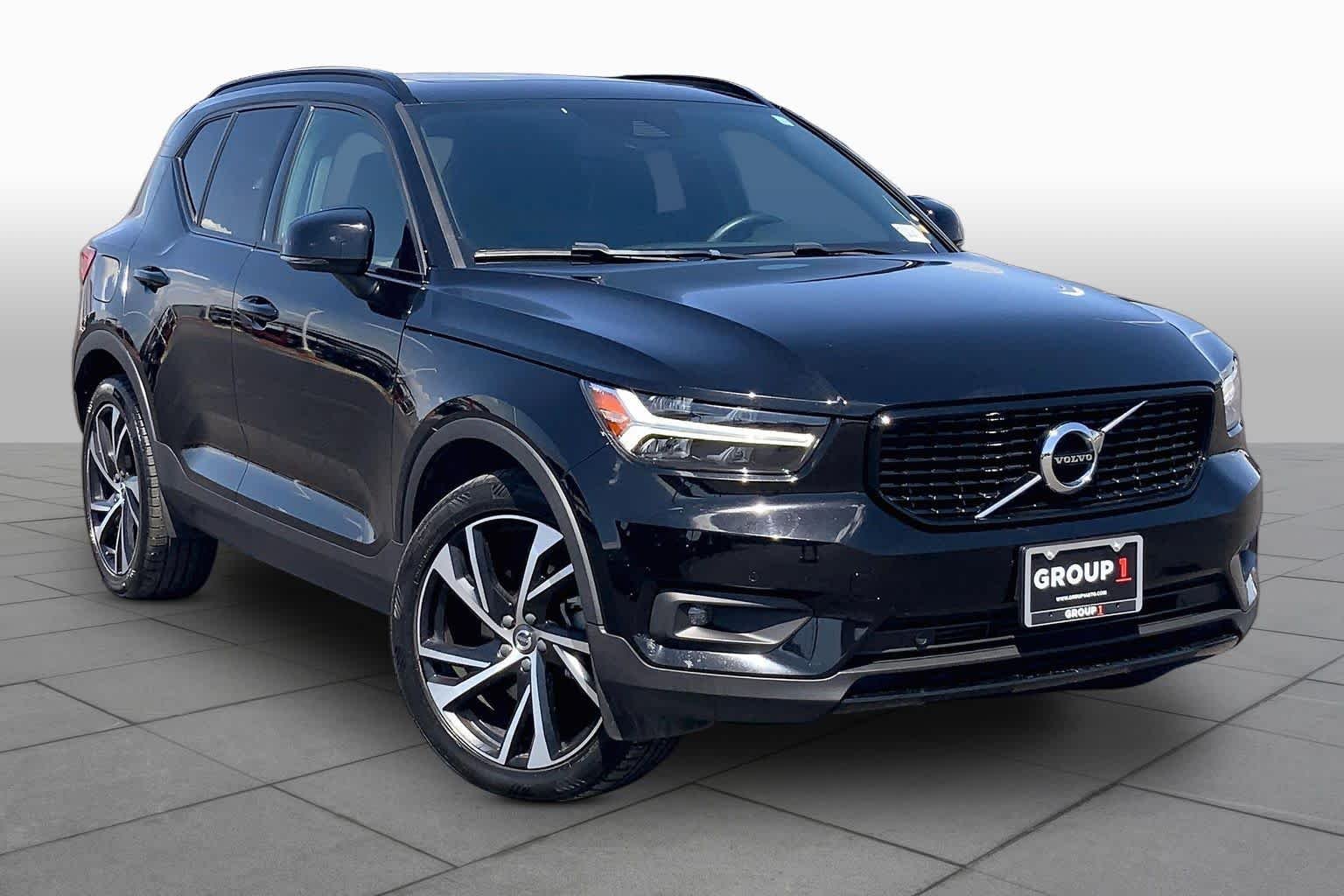 Pre-Owned 2021 Volvo XC40 R-Design