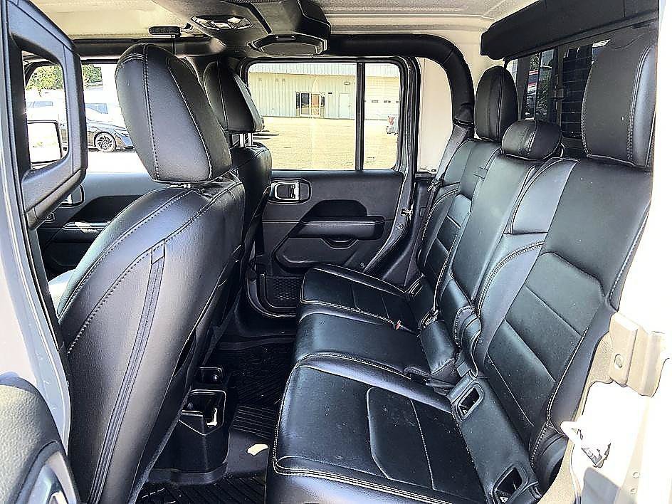 Used 2020 Sting-Gray Clearcoat Jeep Overland image 11