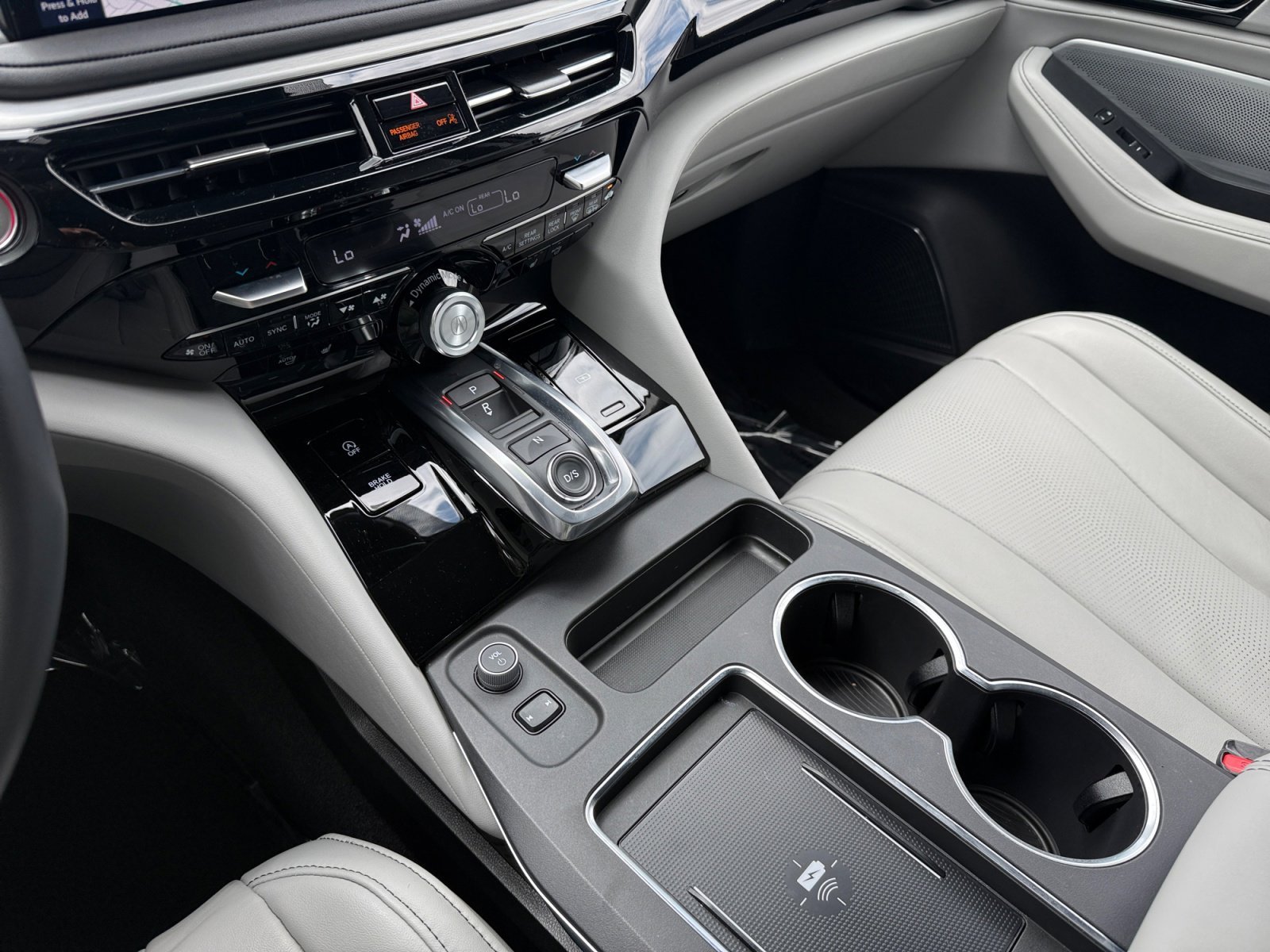 Used 2025  Acura Technology Package image 13