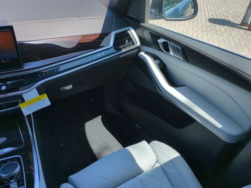 New 2027 Blue Ridge Mountain Metallic BMW xDrive40i image 17