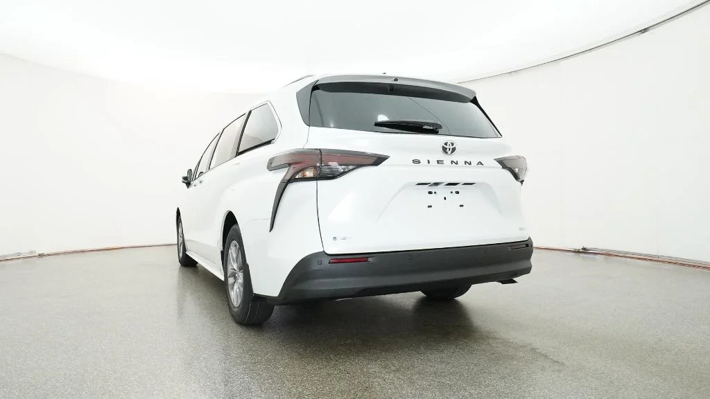 New 2026 Wind Chill Pearl Toyota XLE image 5