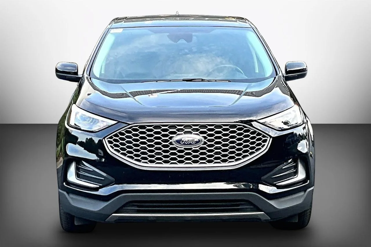 Certified Used 2024 Black Ford SEL image 3