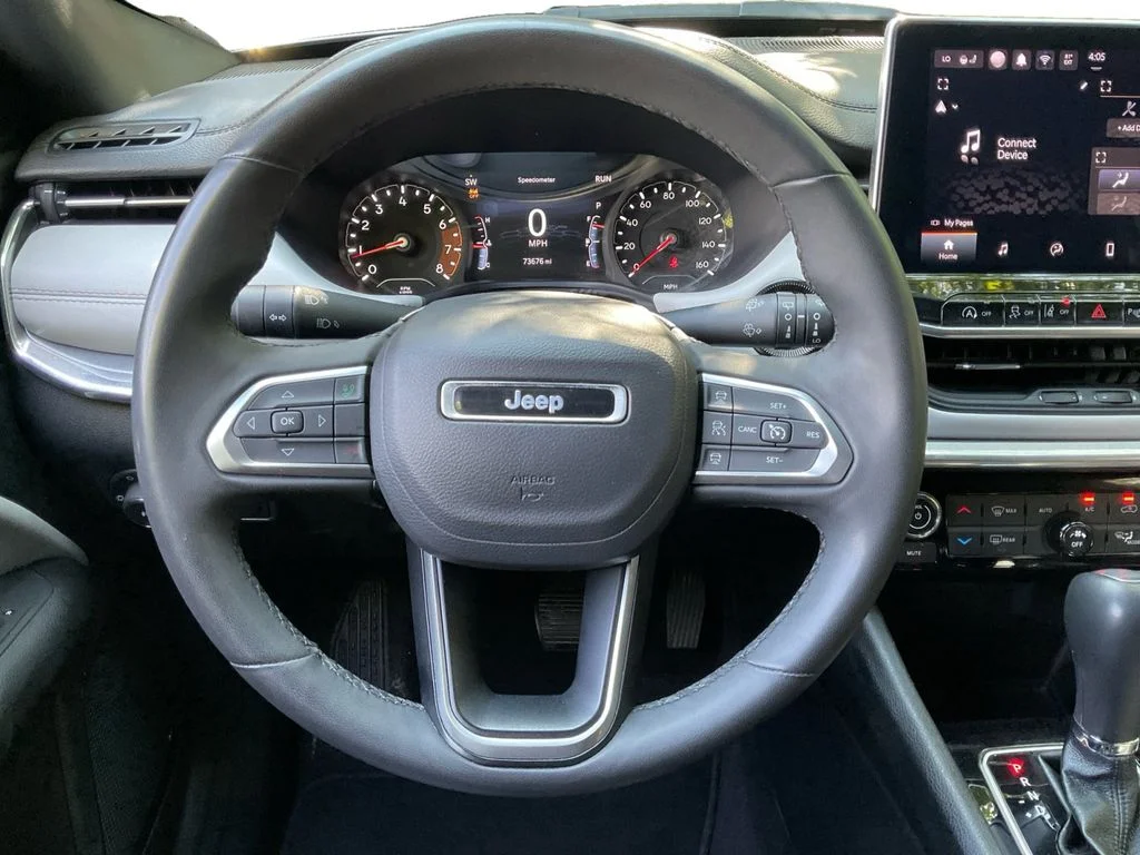 Used 2024 Silver Jeep Limited image 17