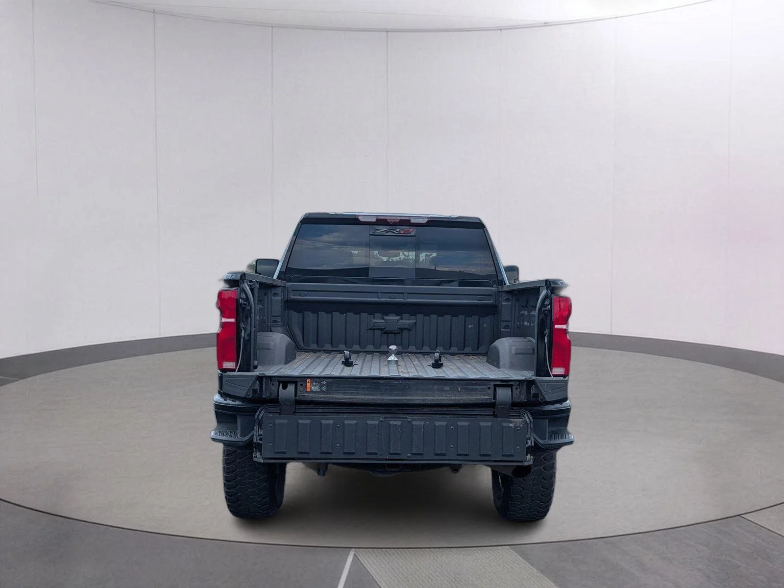 Used 2025 Black Chevrolet ZR2 image 5