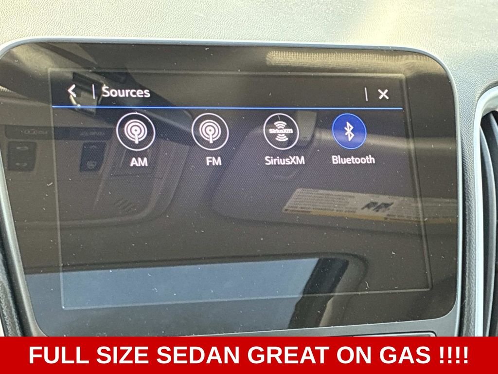 Used 2024 Gray Chevrolet LT image 33