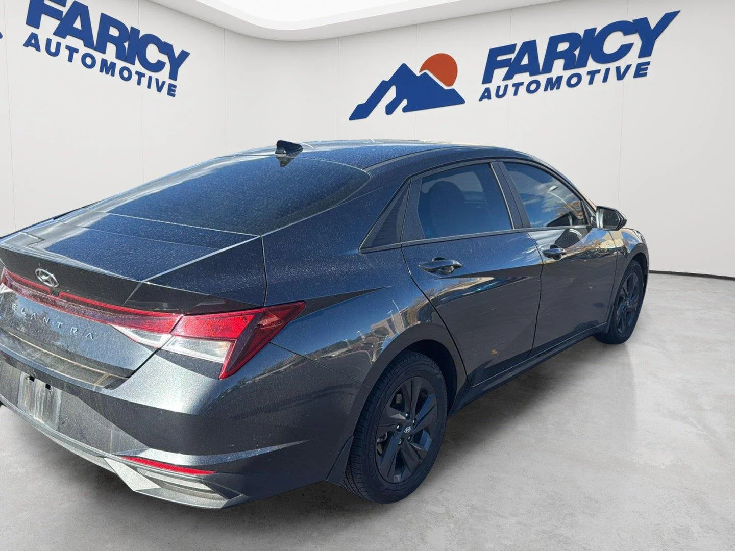 Used 2023 Portofino Gray Hyundai SEL image 4